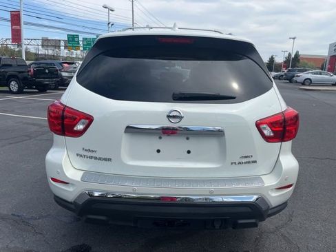 Used 2020 Nissan Pathfinder Platinum image 5
