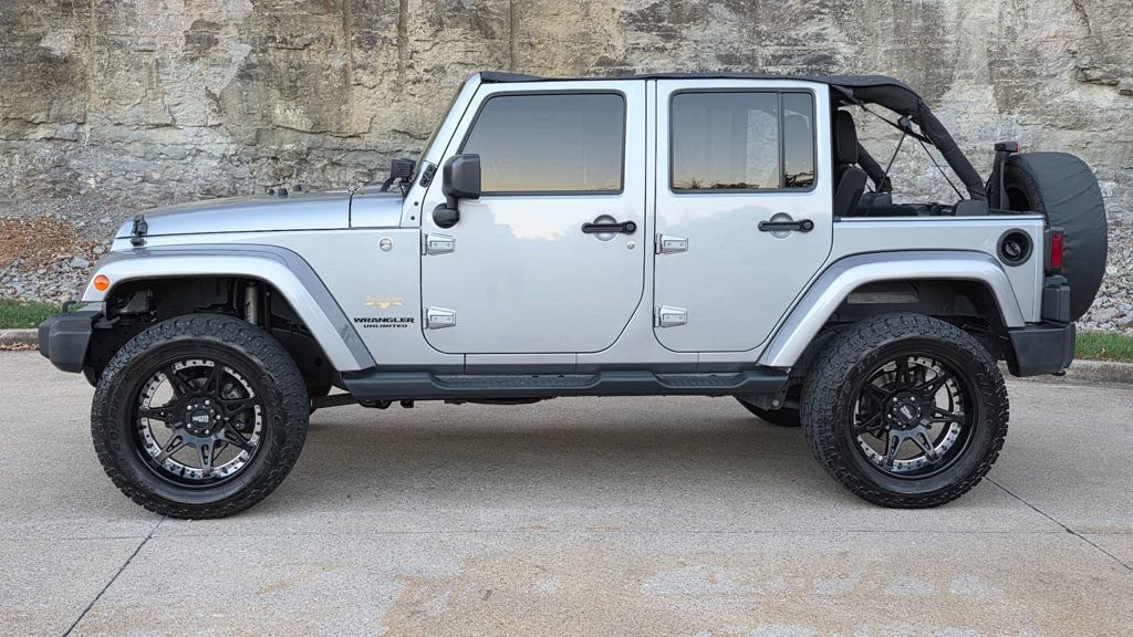 Used 2014 Jeep Wrangler Unlimited Sahara AWD/4WD image 8