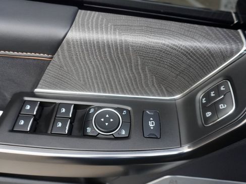 Certified 2024 Ford F250 Platinum image 9