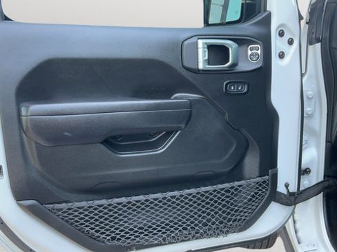 Used 2023 Jeep Wrangler Sport AWD/4WD image 18