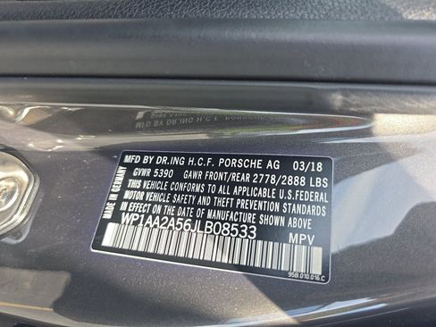 Used 2018 Porsche Macan AWD/4WD image 13