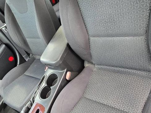Used 2007 Pontiac G6 Sedan w/ Sport Package FWD image 7