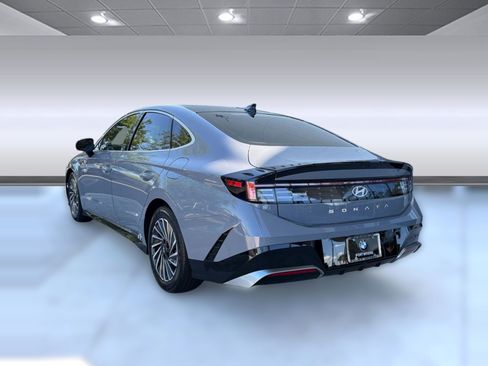 Used 2024 Hyundai Sonata Limited FWD image 3