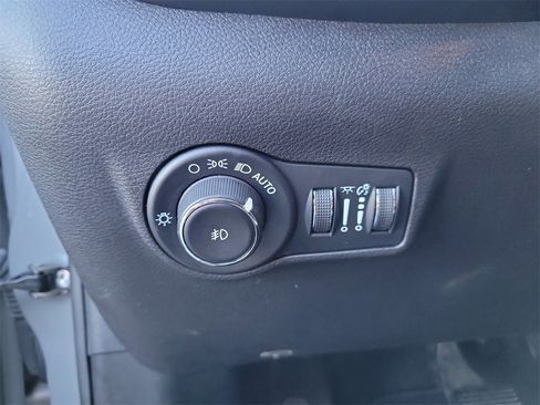 Used 2024 Jeep Compass Limited image 26