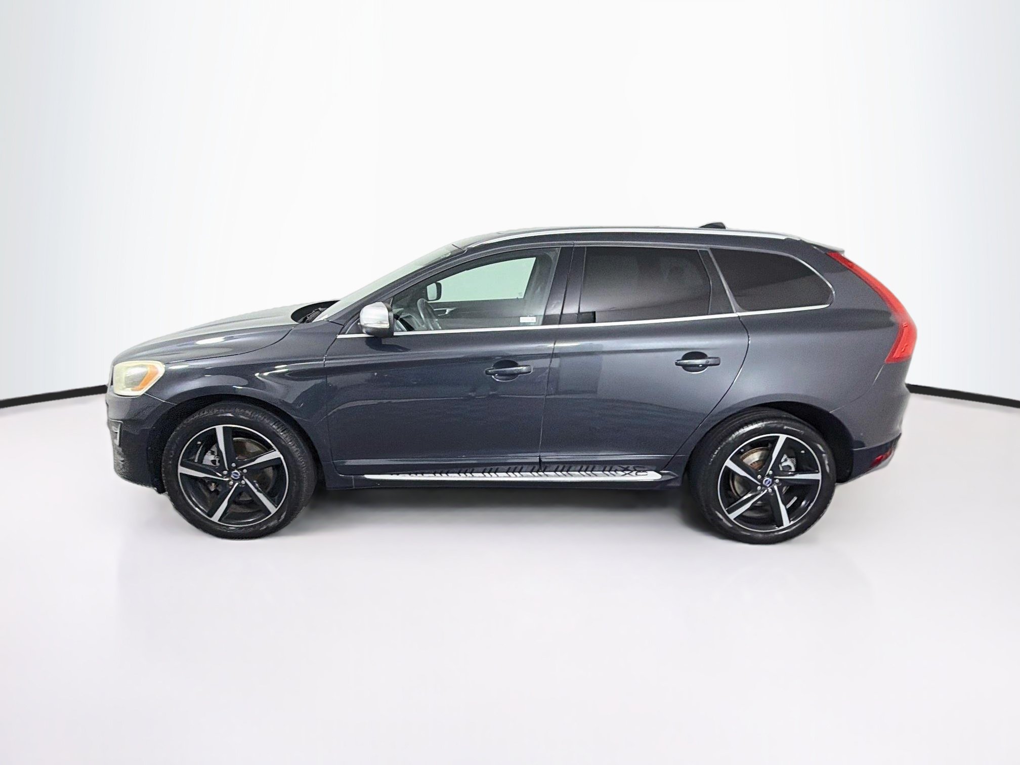 Used 2015 Volvo XC60 T6 R-Design Premier Plus AWD/4WD image 4