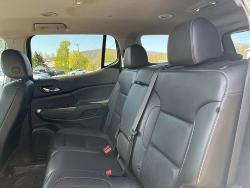 Used 2023 GMC Acadia SLT AWD/4WD image 24