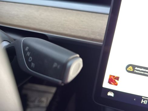 Used 2022 Tesla Model 3 Long Range image 26