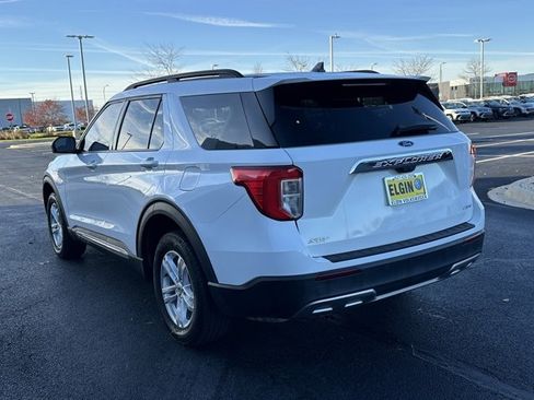 Used 2023 Ford Explorer XLT w/ Equipment Group 202A image 5