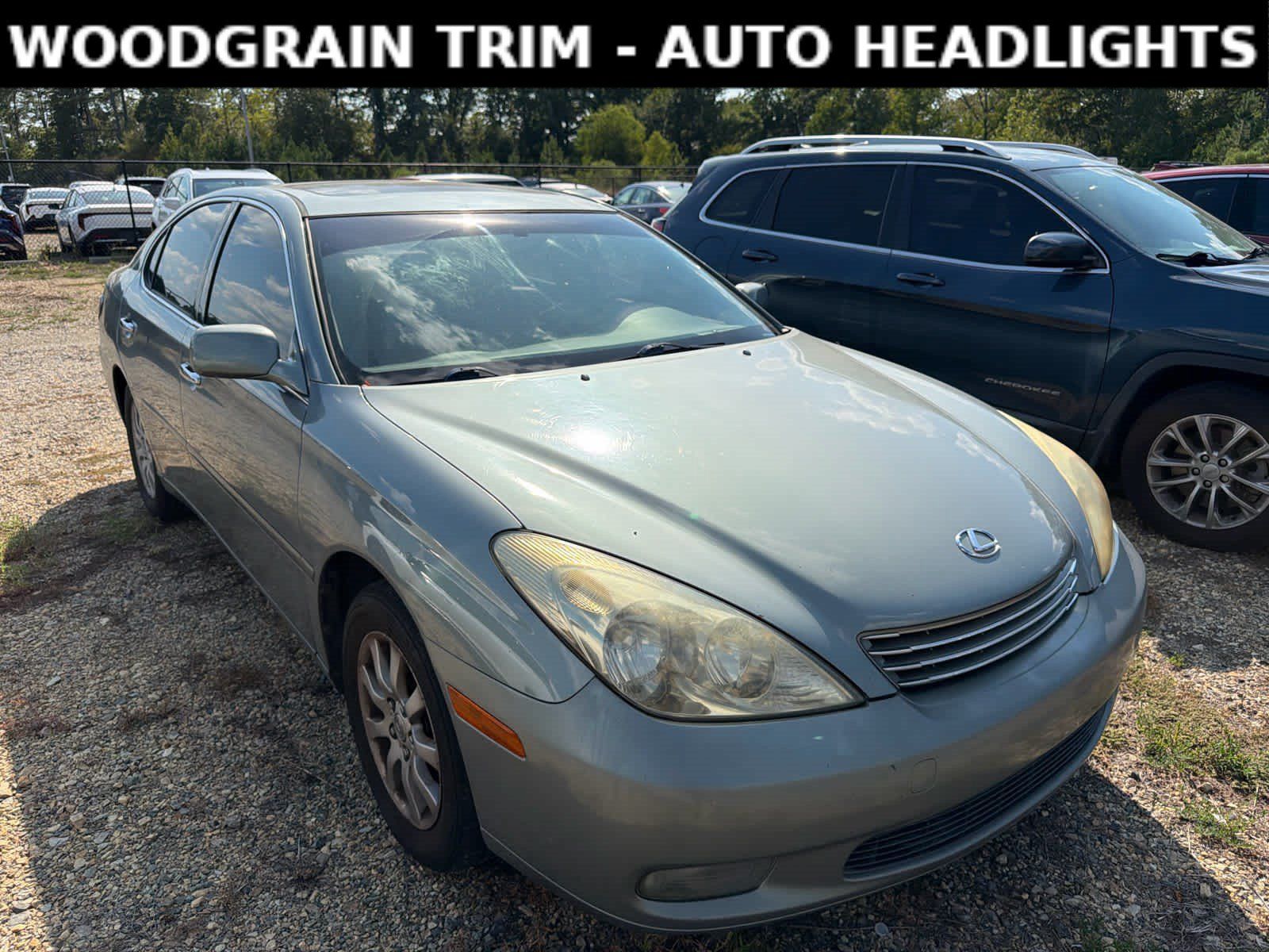 Used 2004 Lexus ES 330 w/ Premium Pkg FWD image 3