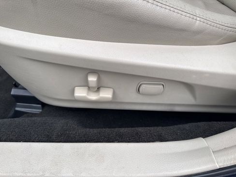 Used 2014 Subaru Outback 3.6R Limited image 16