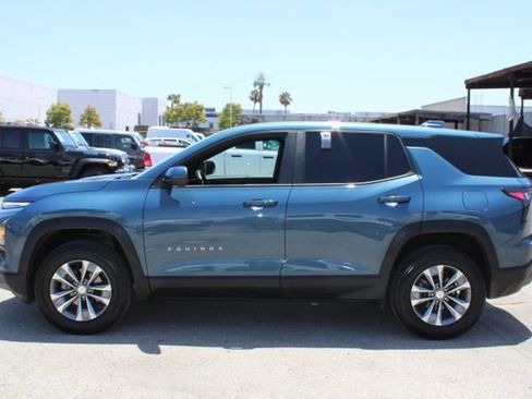 Used 2025 Chevrolet Equinox LT w/ Safety and Technology Package FWD image 7