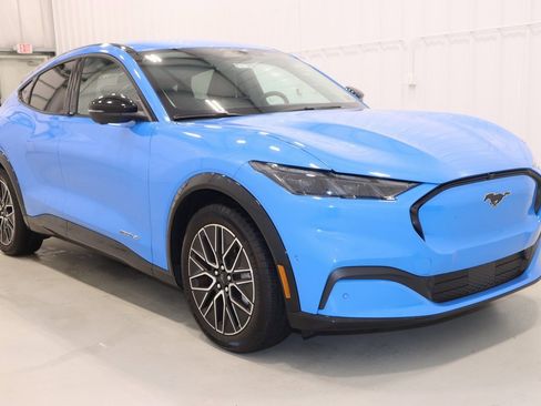 Certified 2024 Ford Mustang Mach-E Premium image 4