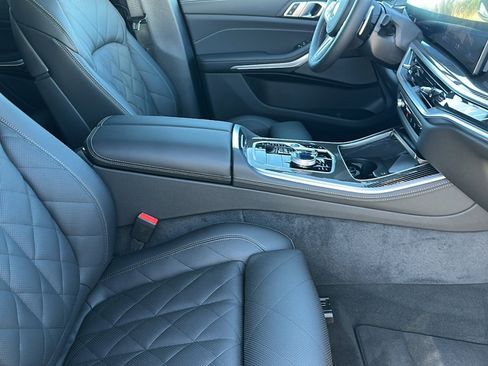 Used 2026 BMW X5 M60i image 24
