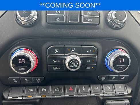 Used 2022 GMC Sierra 1500 Denali w/ Denali Premium Package AWD/4WD image 15