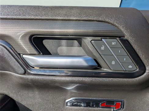 Used 2023 GMC Sierra 1500 AT4 w/ AT4 Premium Package AWD/4WD image 28