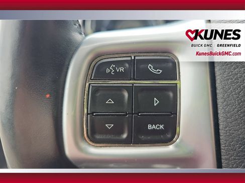 Used 2012 Chrysler Town & Country Touring w/ Entertainment Group #1 FWD image 21