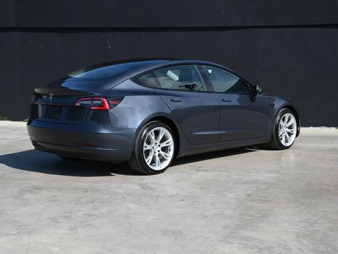 Used 2022 Tesla Model 3 RWD image 6