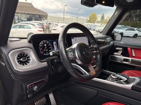 Used 2021 Mercedes-Benz G 550 image 12