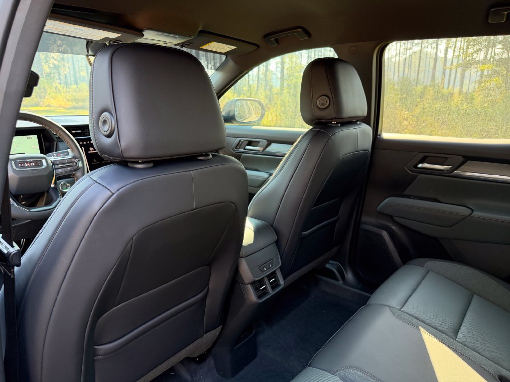 New 2027 GMC Terrain AT4 w/ Convenience Package III AWD/4WD image 26