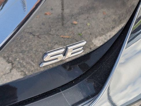 Used 2023 Toyota Camry SE image 13