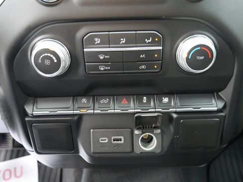 Used 2019 GMC Sierra 1500 Elevation image 17