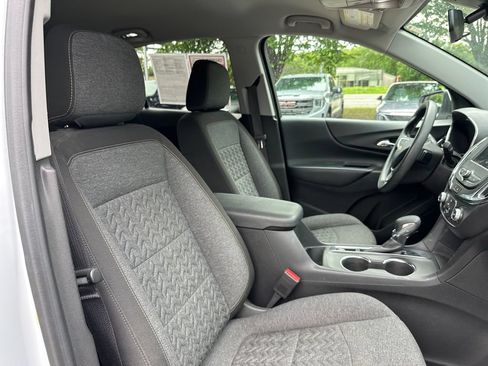 Used 2022 Chevrolet Equinox LT FWD image 42