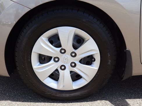 Used 2016 Hyundai Elantra SE FWD image 34