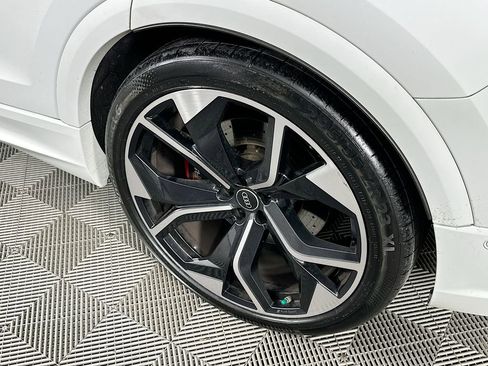 Used 2024 Audi RS Q8 image 39