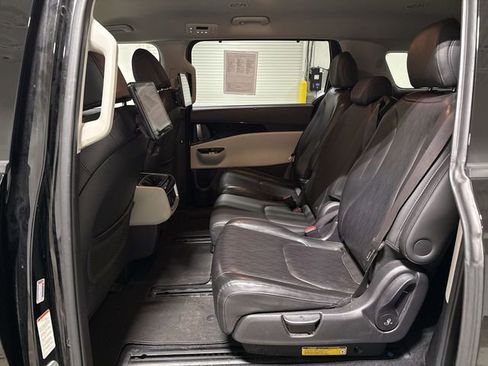 Used 2022 Kia Carnival SX FWD image 23
