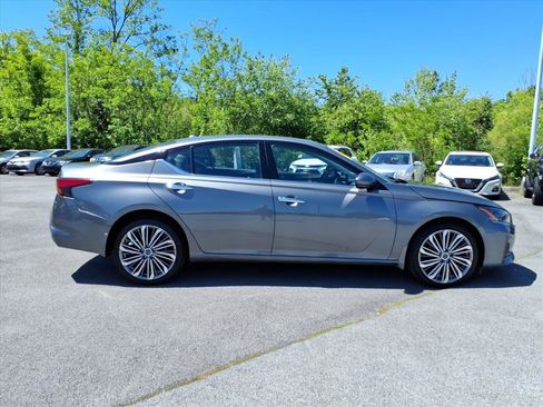 Used 2024 Nissan Altima 2.5 SL AWD/4WD image 16