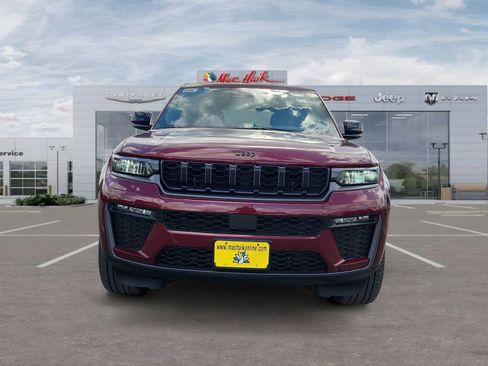 New 2026 Jeep Grand Cherokee Limited image 8