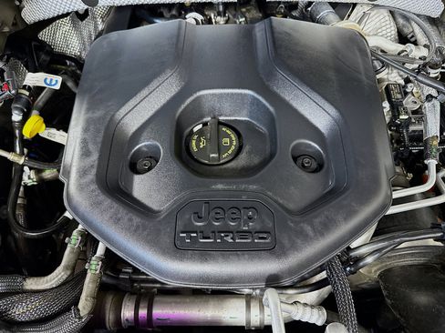 Used 2023 Jeep Grand Cherokee Overland w/ Advanced Protech Group III image 39