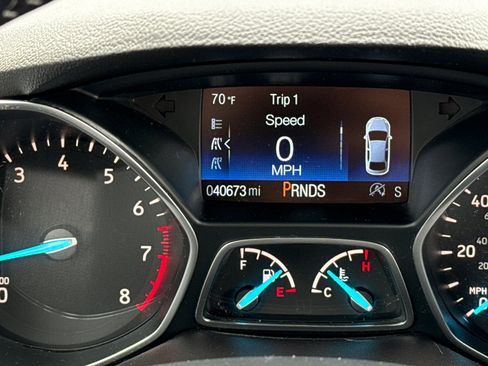 Used 2019 Ford Escape SE image 33