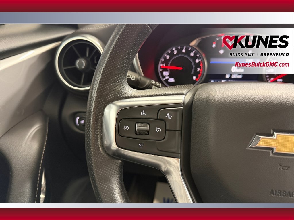 Used 2025 Chevrolet Blazer LT FWD image 17