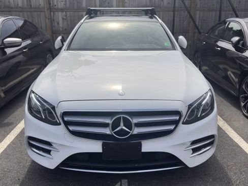 Used 2017 Mercedes-Benz E 400 4MATIC Wagon image 13