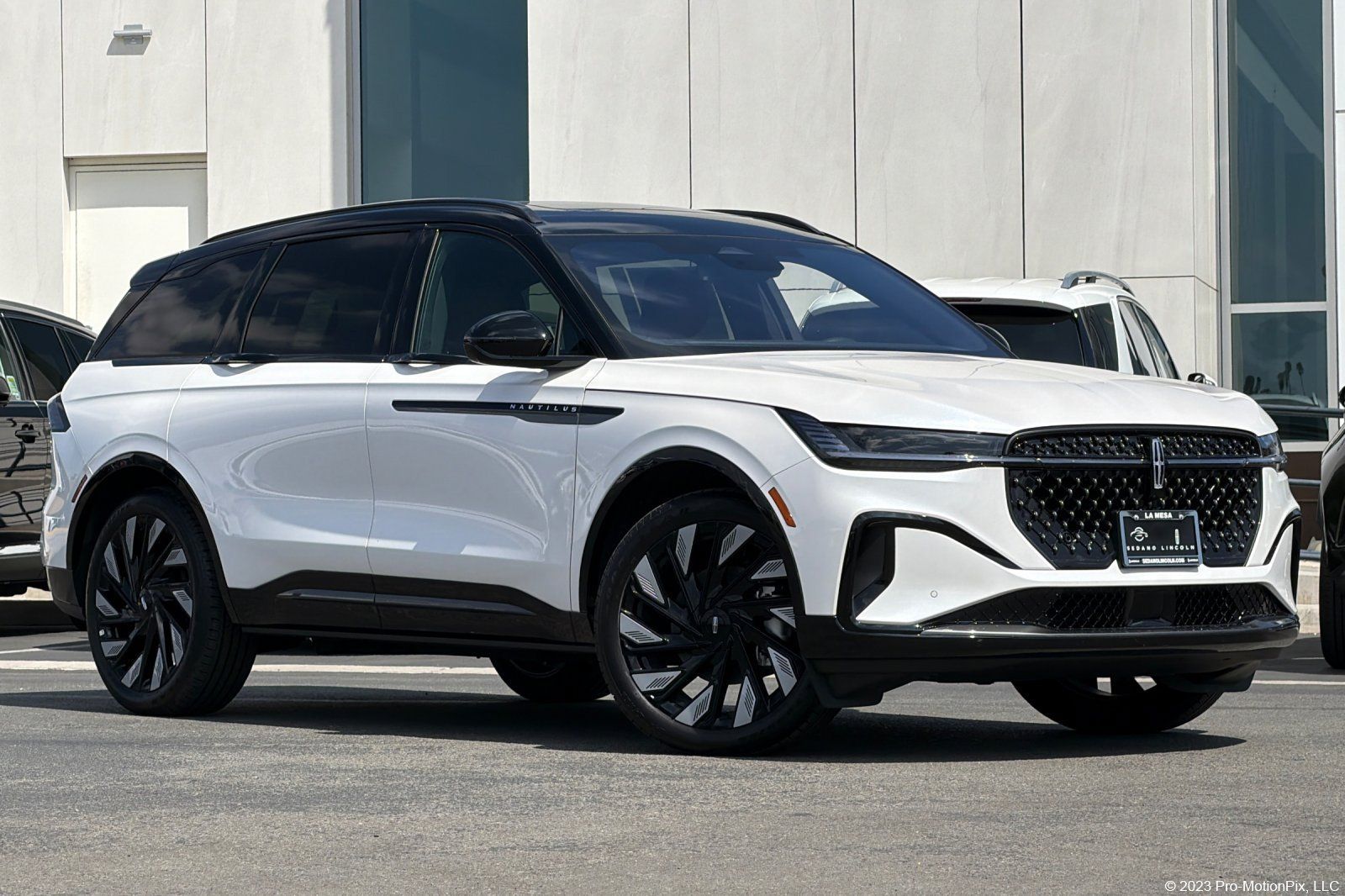 New 2026 Lincoln Nautilus Reserve AWD/4WD image 1
