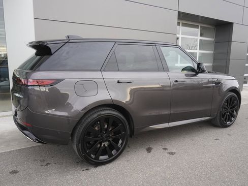 New 2026 Land Rover Range Rover Sport Dynamic SE image 4