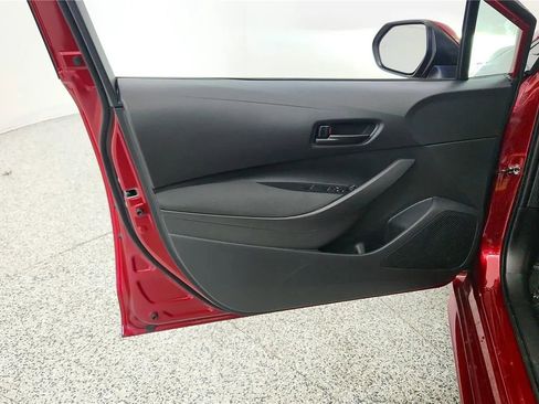 Used 2026 Toyota Corolla LE image 31