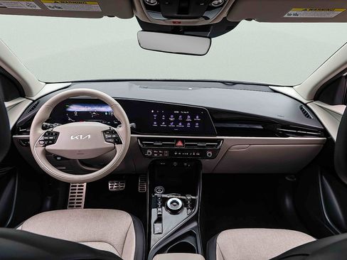 Certified 2025 Kia Niro Wave w/ Wave Preserve Package FWD image 20
