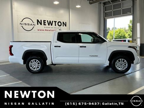 Used 2022 Toyota Tundra SR5 RWD image 4