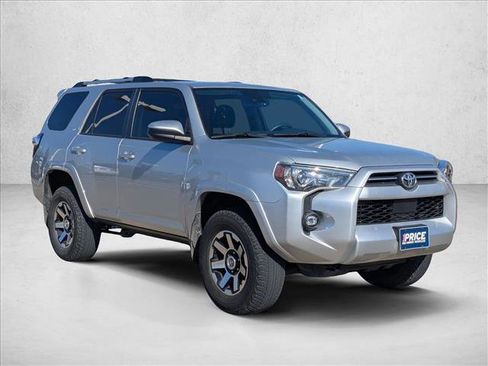 Used 2021 Toyota 4Runner SR5 image 3