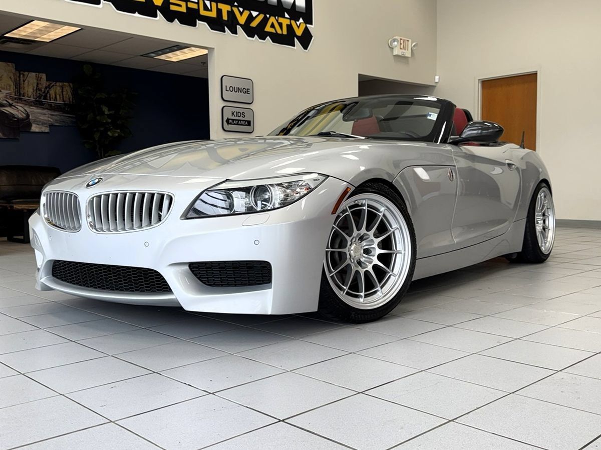 Used 2013 BMW Z4 sDrive35i RWD image 2