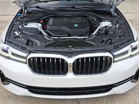 Used 2021 BMW 530i w/ Convenience Package RWD image 7