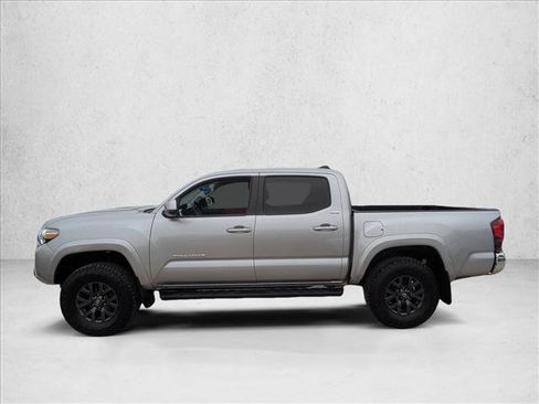 Used 2022 Toyota Tacoma SR5 AWD/4WD image 9