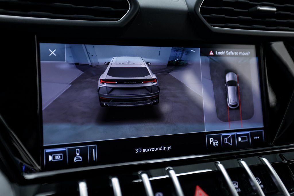 Used 2021 Lamborghini Urus AWD/4WD image 52