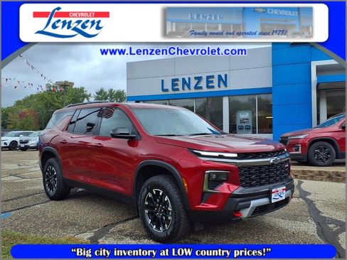 Certified 2024 Chevrolet Traverse Z71 image 1