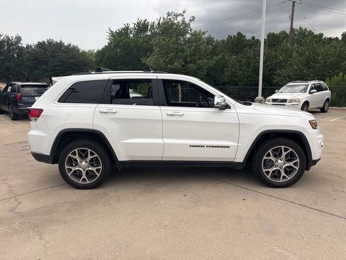 Used 2021 Jeep Grand Cherokee Limited w/ Premium Lighting Group AWD/4WD image 4
