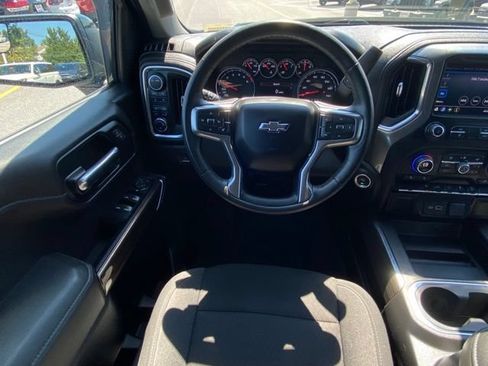 Used 2022 Chevrolet Silverado 1500 LT Trail Boss w/ Bed Protection Package AWD/4WD image 29