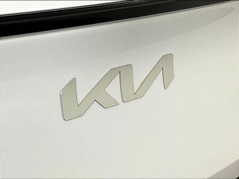 Used 2025 Kia Sportage EX w/ Premium Package FWD image 24