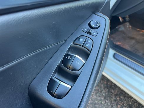 Used 2020 Nissan Maxima SR image 13